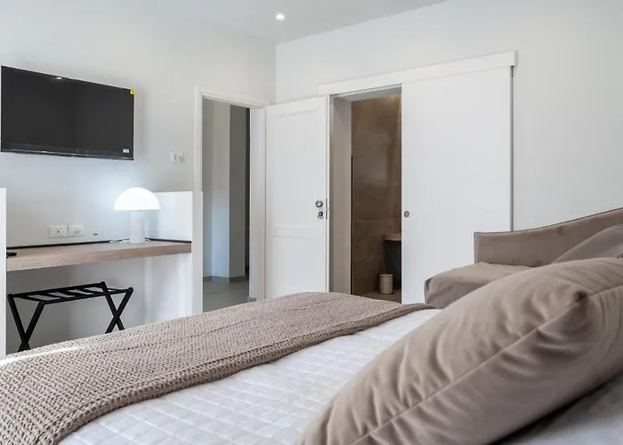 Leuca124 Frühstückspension 4*