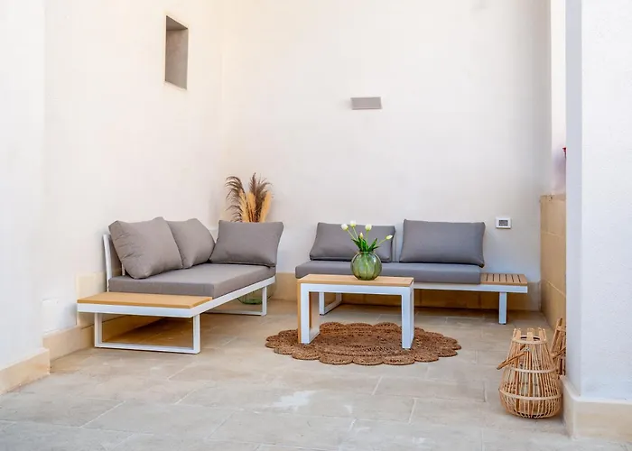 Leuca124 Frühstückspension 4*